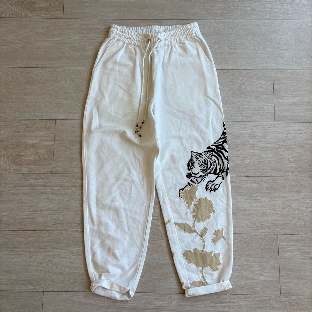 LAS SURENAS white tiger print cotton pants trousers. Size S. Perfect condition.